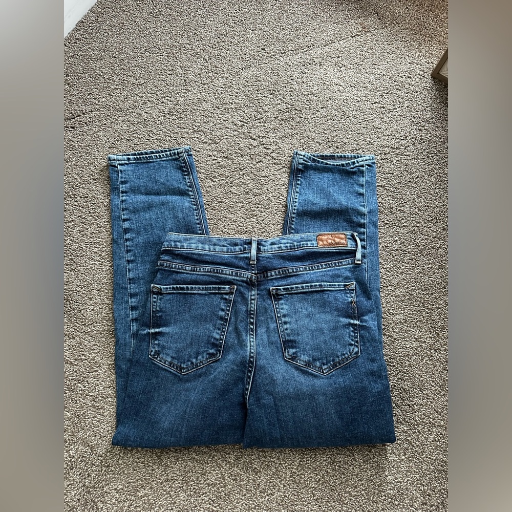 Express mom jeans!